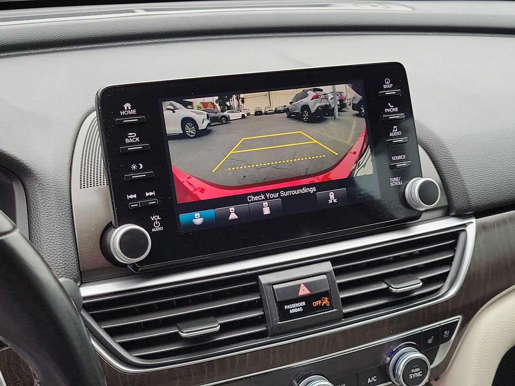Used 2018 Honda Accord Touring image 29
