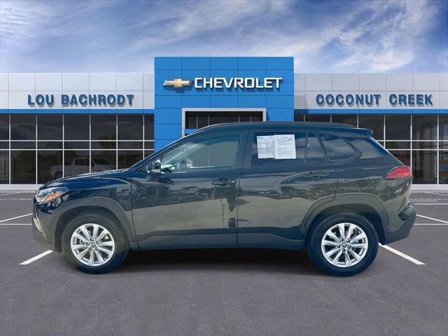 Used 2024 Toyota Corolla Cross LE image 5