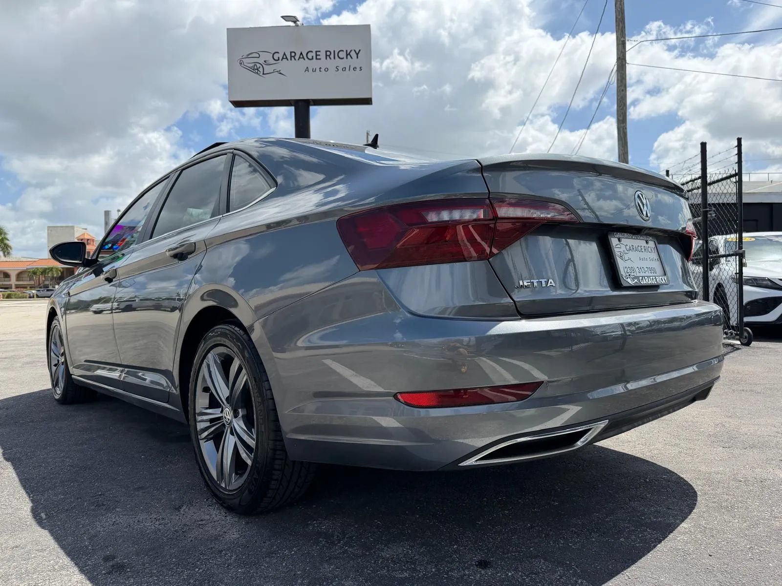 Used 2020 Volkswagen Jetta R-Line w/ R-Line Cold Weather Package FWD image 32