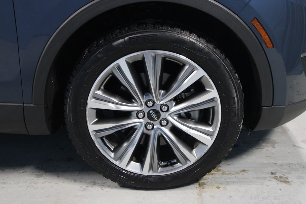 Used 2016 Lincoln MKX Reserve w/ Driver Assistance Package image 36