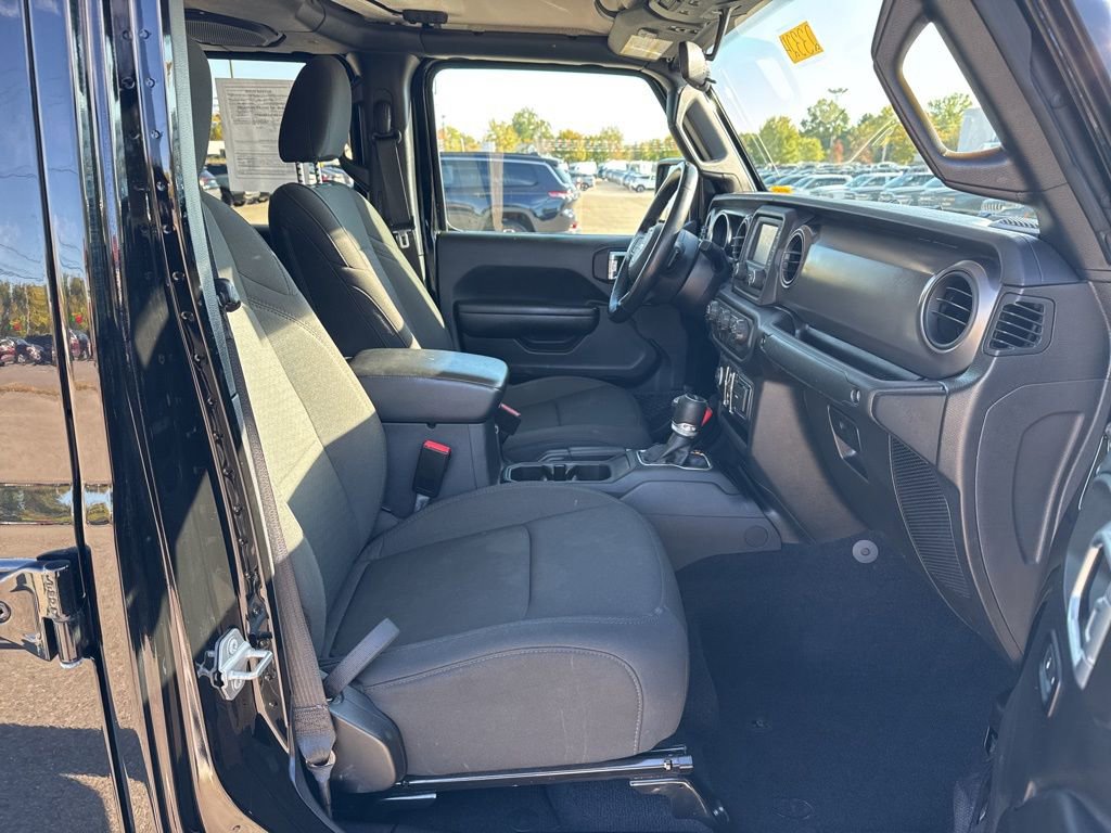Used 2021 Jeep Gladiator Willys image 17
