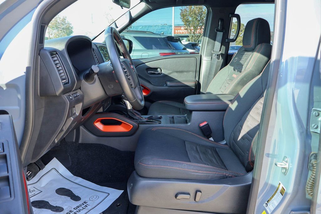 Used 2024 Nissan Frontier Pro-X w/ Pro Convenience Package image 7