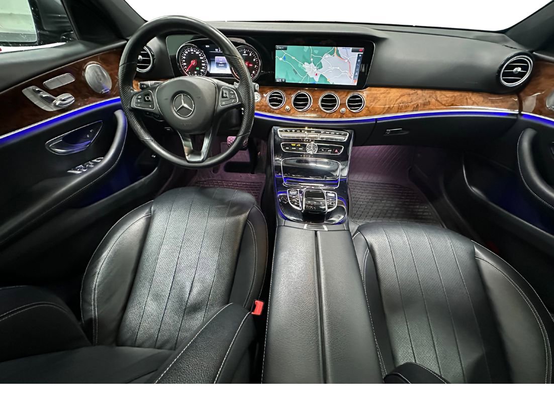 Used 2017 Mercedes-Benz E 400 4MATIC Wagon image 19