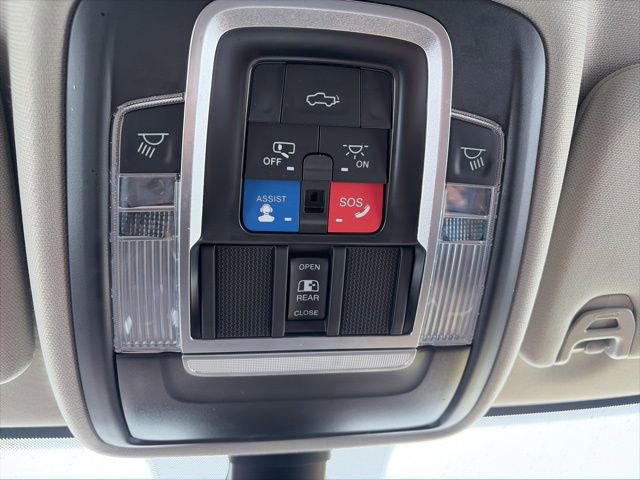 Used 2023 RAM 2500 Limited image 26