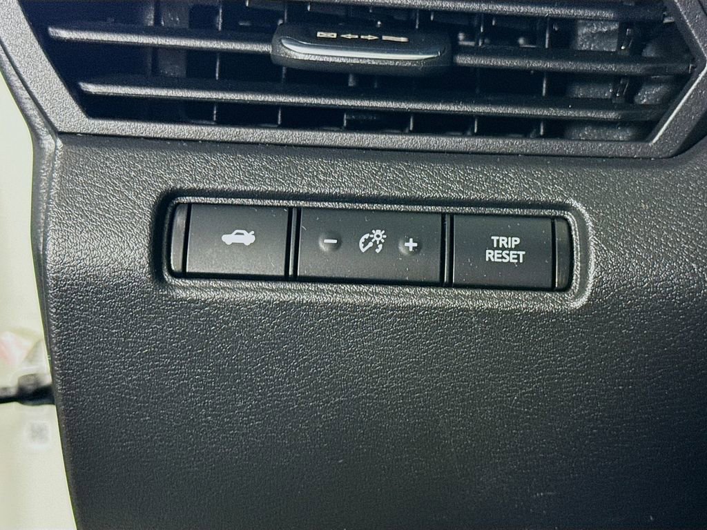 Certified 2023 Nissan Altima 2.5 SR FWD image 18