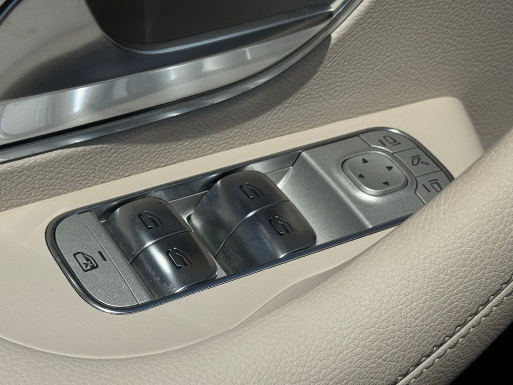 Used 2026 Mercedes-Benz GLS 450 4MATIC image 23
