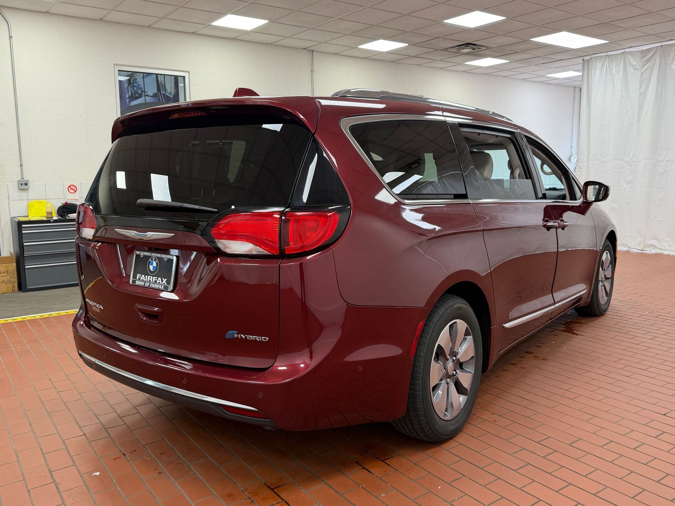 Used 2018 Chrysler Pacifica Limited w/ Advanced Safetytec Group image 9