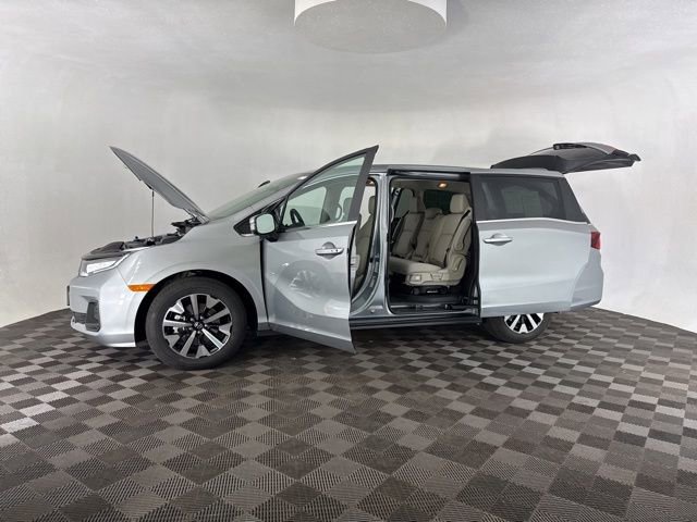Certified 2026 Honda Odyssey EX-L image 12