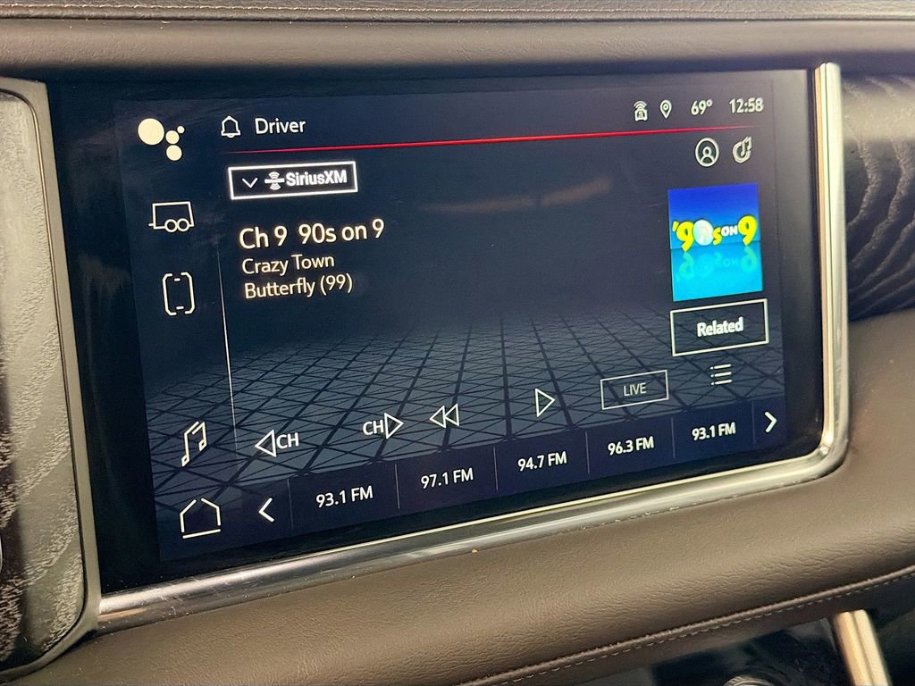 Used 2024 GMC Yukon XL Denali AWD/4WD image 14