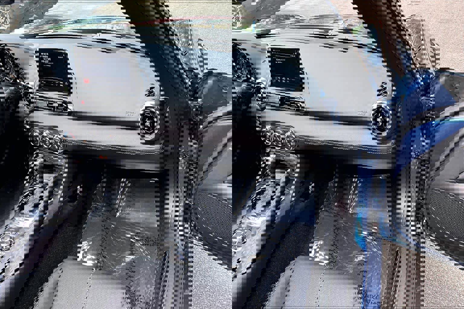 Used 2020 MAZDA MX-5 Miata RF Grand Touring RWD image 18