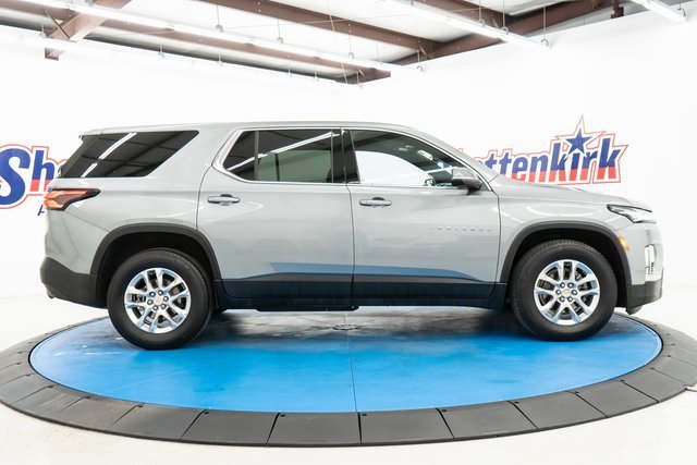 Used 2023 Chevrolet Traverse LS w/ Safety Package image 11