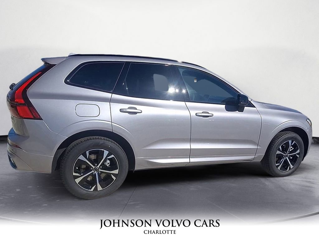 New 2026 Volvo XC60 B5 Core w/ Climate Package image 7
