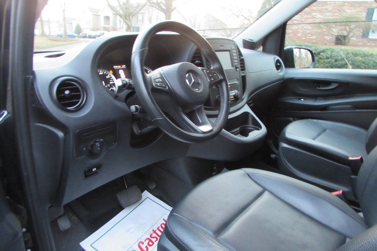 Used 2018 Mercedes-Benz Metris Passenger image 20