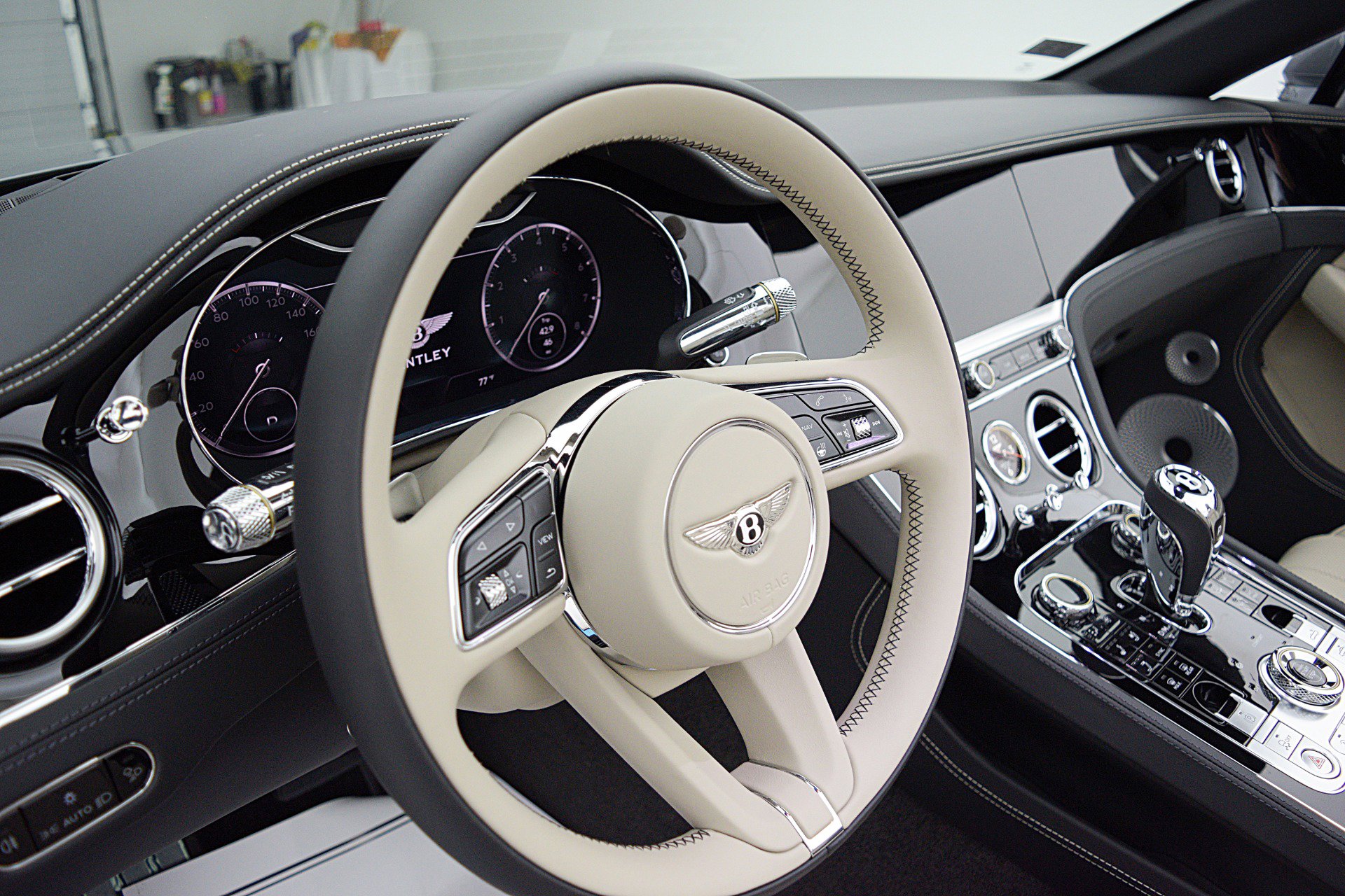 Used 2024 Bentley Continental GT image 40