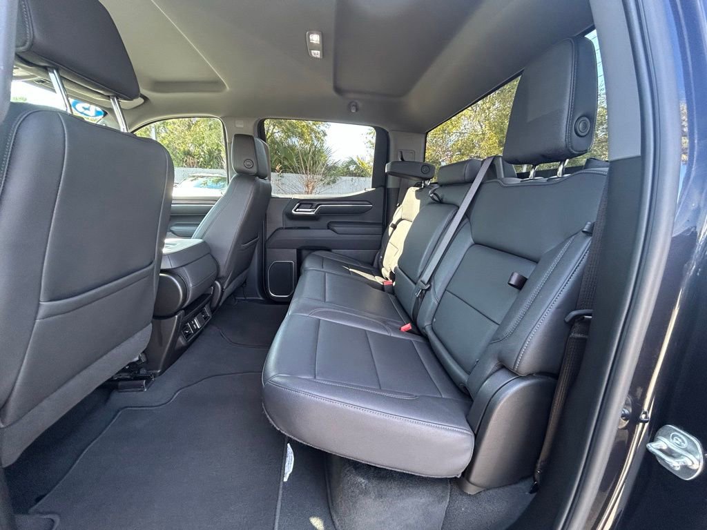 Used 2025 GMC Sierra 1500 SLT image 14