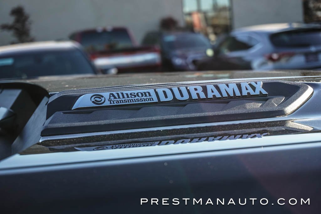 Used 2025 Chevrolet Silverado 3500 High Country w/ Technology Package image 4