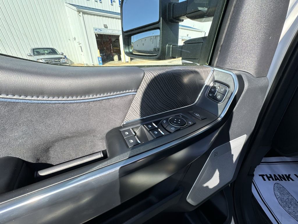 New 2025 Ford F250 Platinum image 13