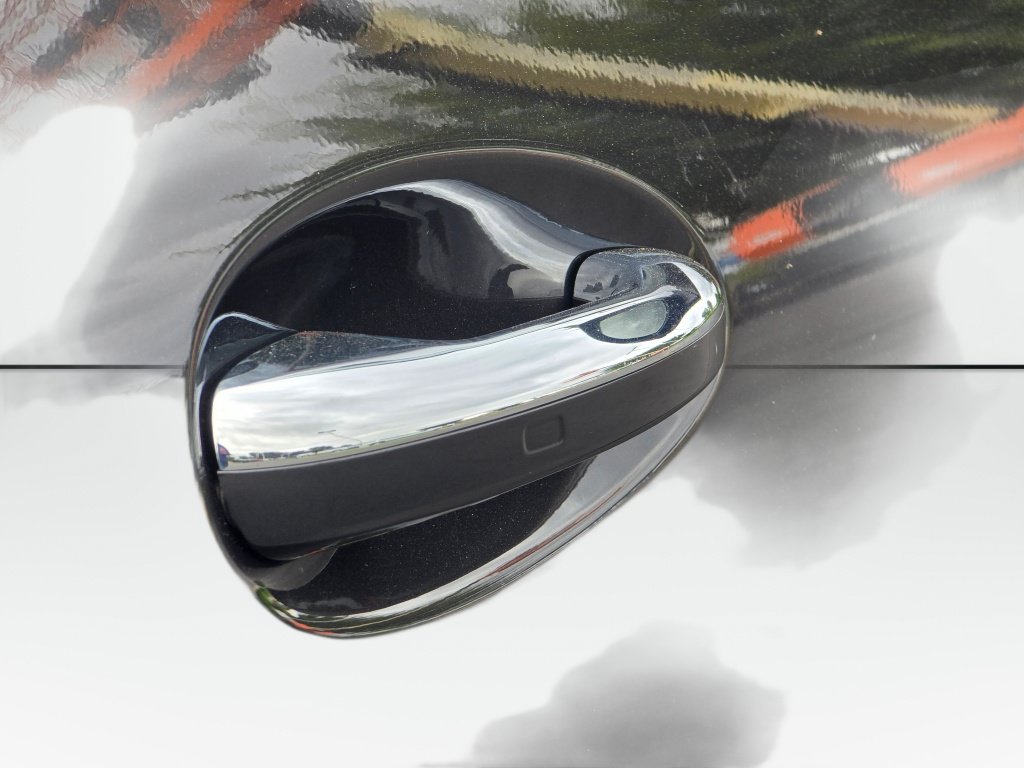 Used 2025 Mercedes-Benz GLC 300 4MATIC image 28