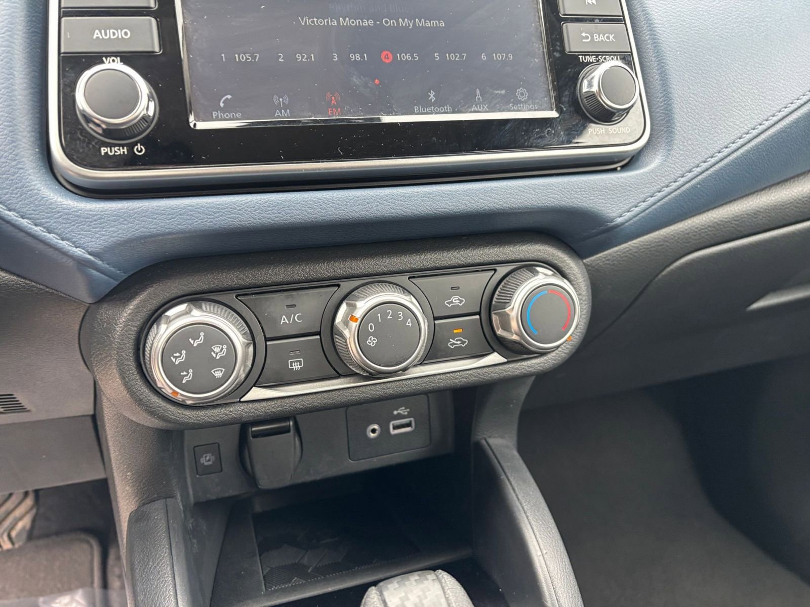 Used 2025 Nissan Versa SV image 23