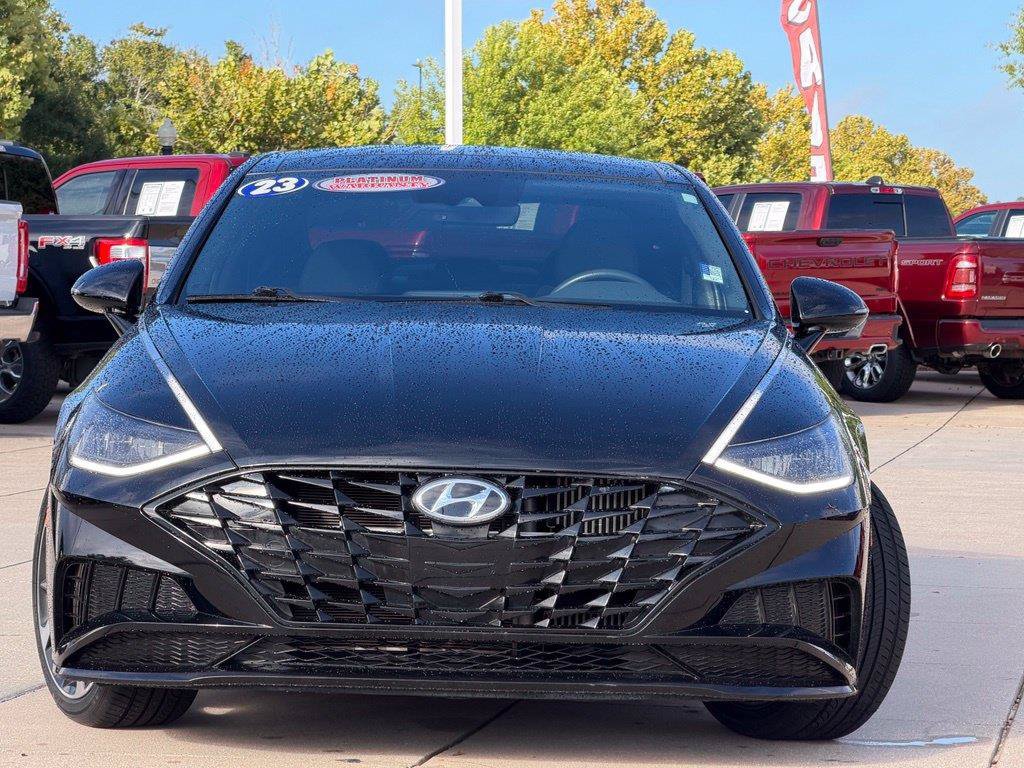 Used 2023 Hyundai Sonata SEL Plus w/ Preferred Accessory Package FWD image 2
