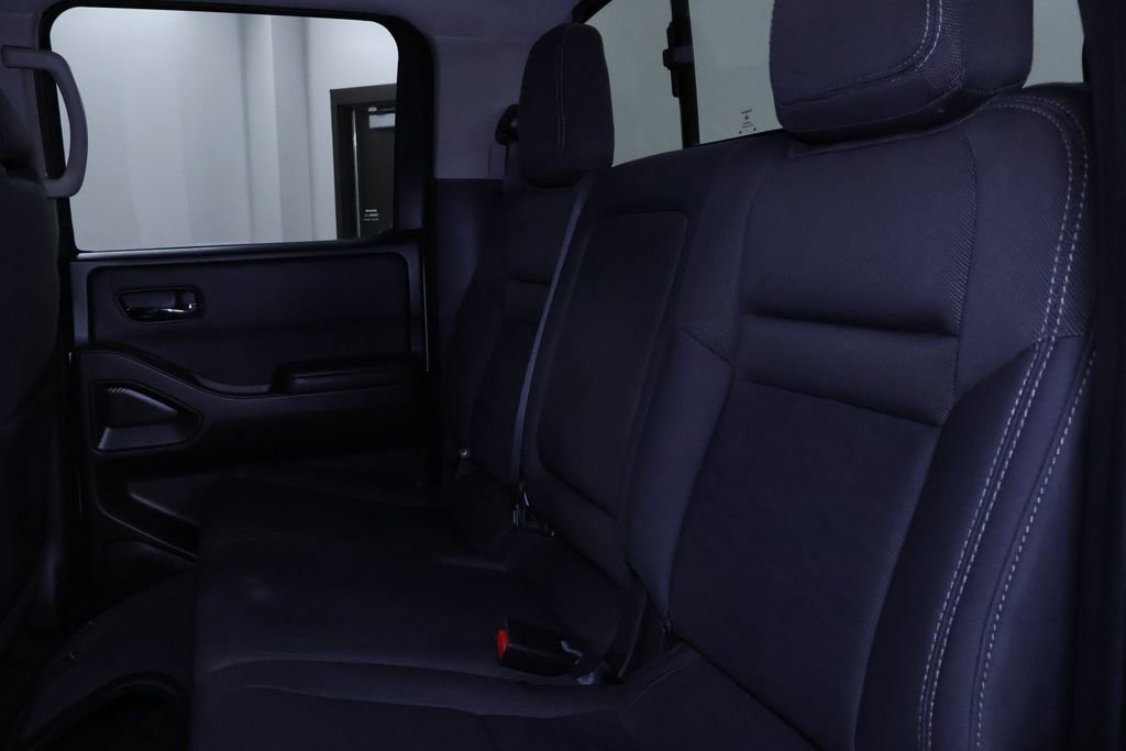Used 2024 Nissan Frontier SV w/ SV Convenience Package image 13