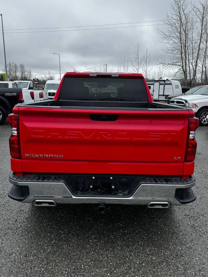 Used 2021 Chevrolet Silverado 1500 LT AWD/4WD image 23