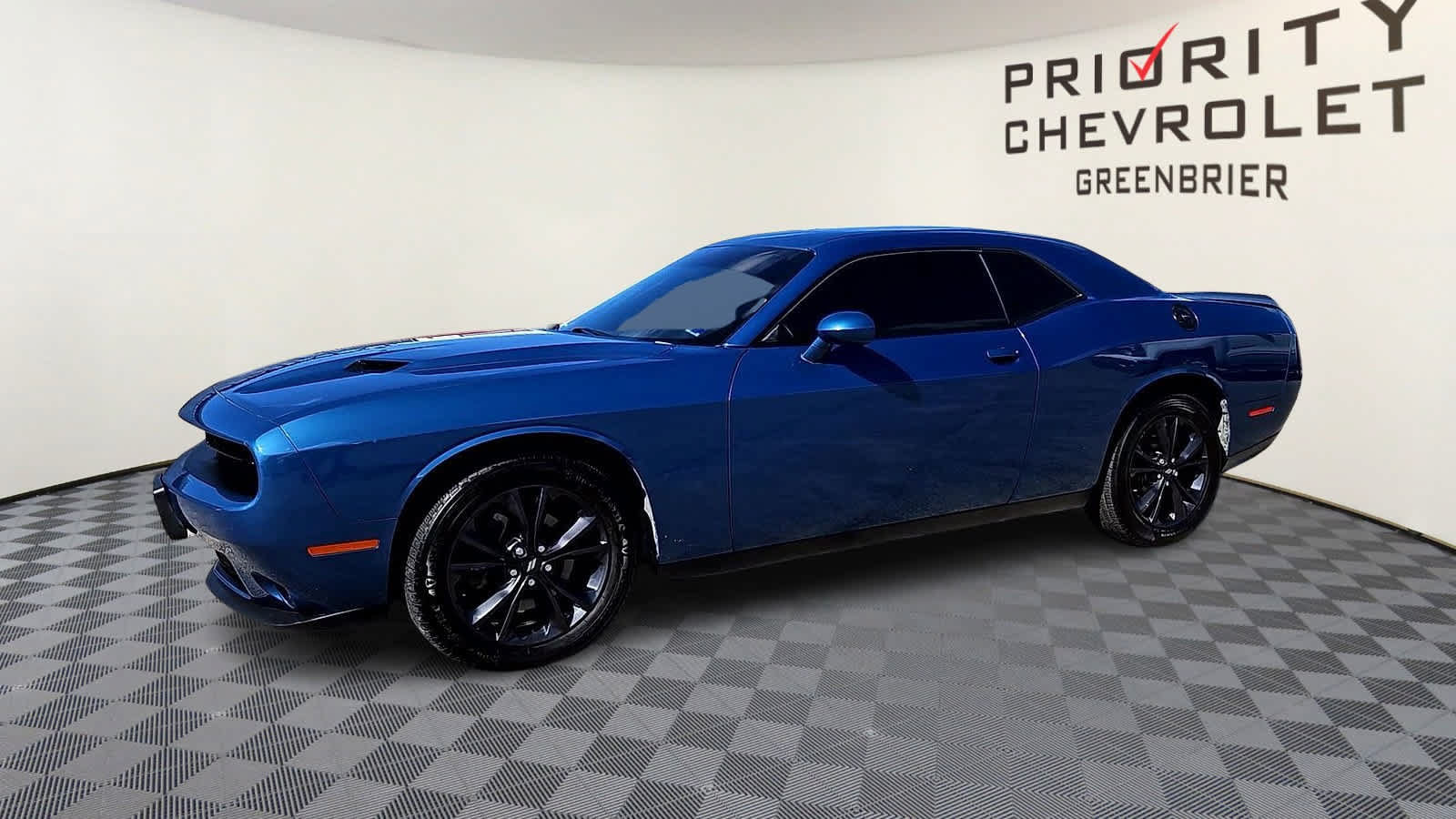 Used 2020 Dodge Challenger SXT w/ Blacktop Package AWD/4WD image 4