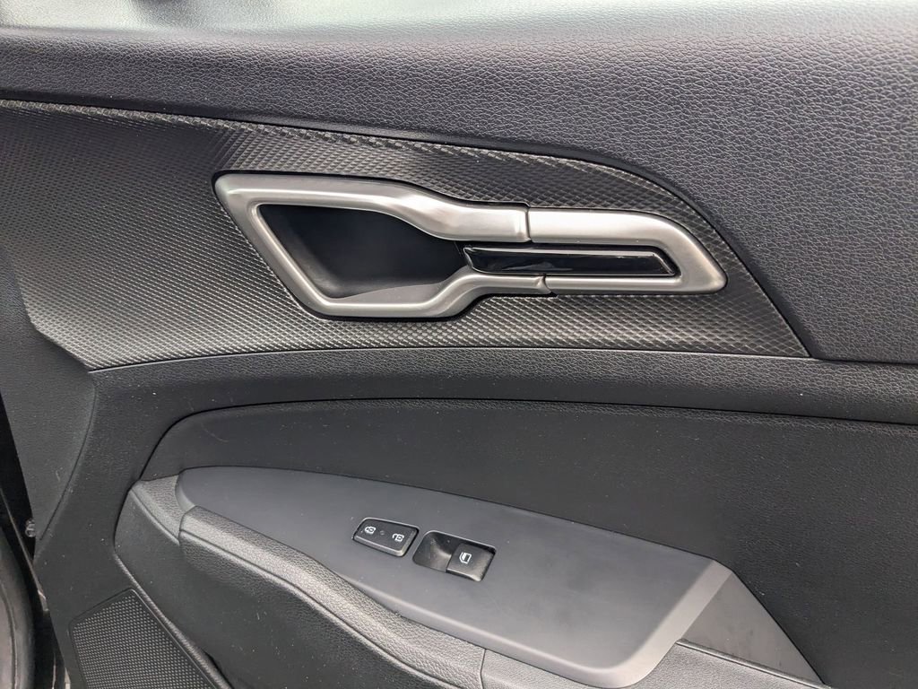 Used 2024 Kia Sportage LX image 30