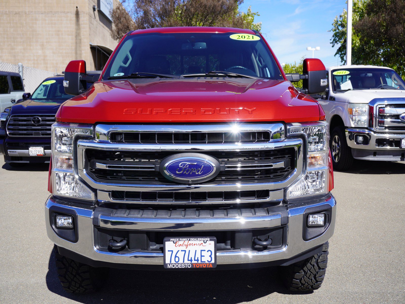 Used 2021 Ford F250 Lariat w/ Tremor Off-Road Package image 6