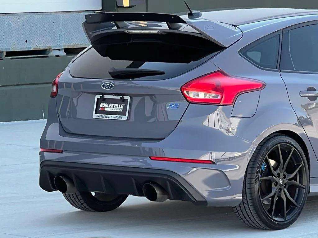 Used 2017 Ford Focus RS AWD/4WD image 36