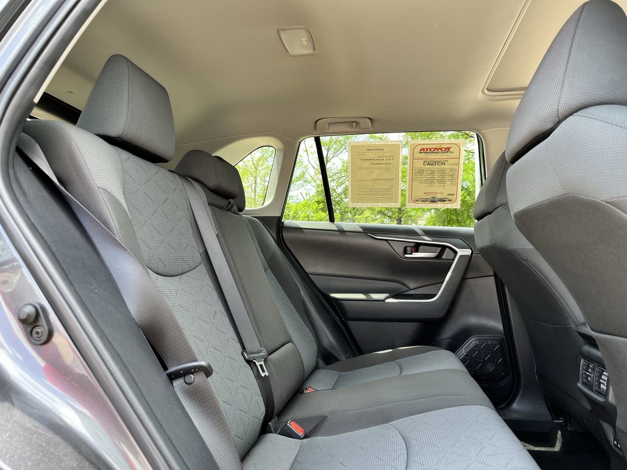 Used 2025 Toyota RAV4 XLE w/ Convenience Package FWD image 28