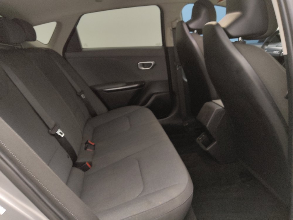 Used 2025 Kia K4 FWD image 19