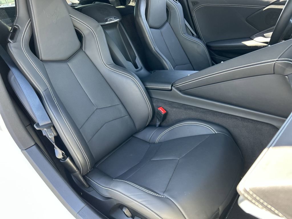 Used 2025 Chevrolet Corvette Stingray Coupe w/ 1LT RWD image 27