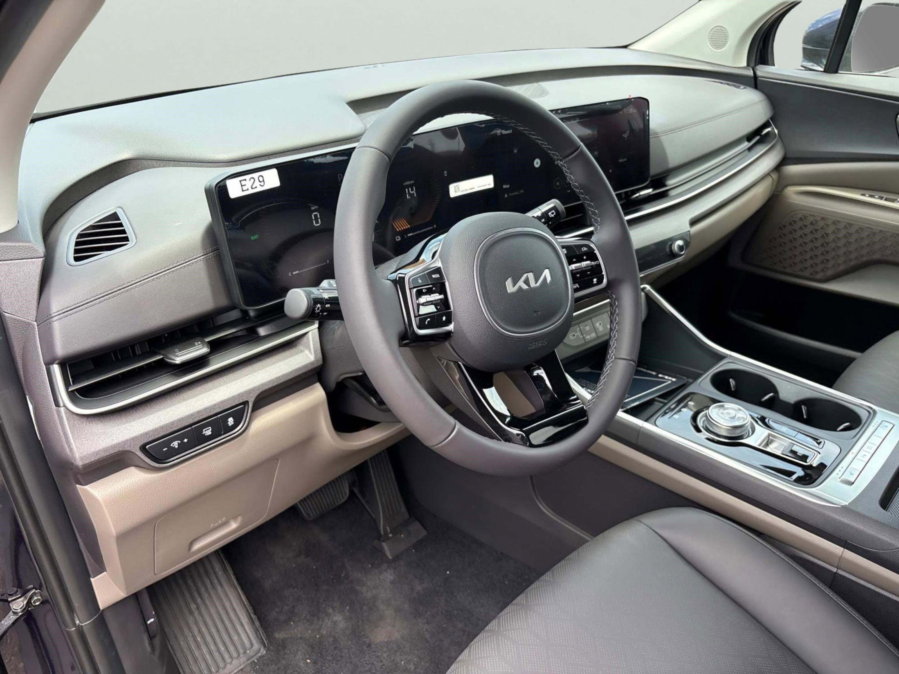 New 2026 Kia Carnival EX image 21