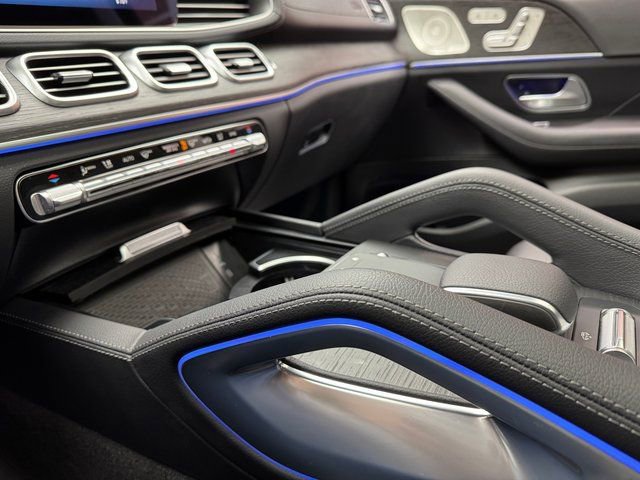 Used 2026 Mercedes-Benz GLS 450 4MATIC image 19