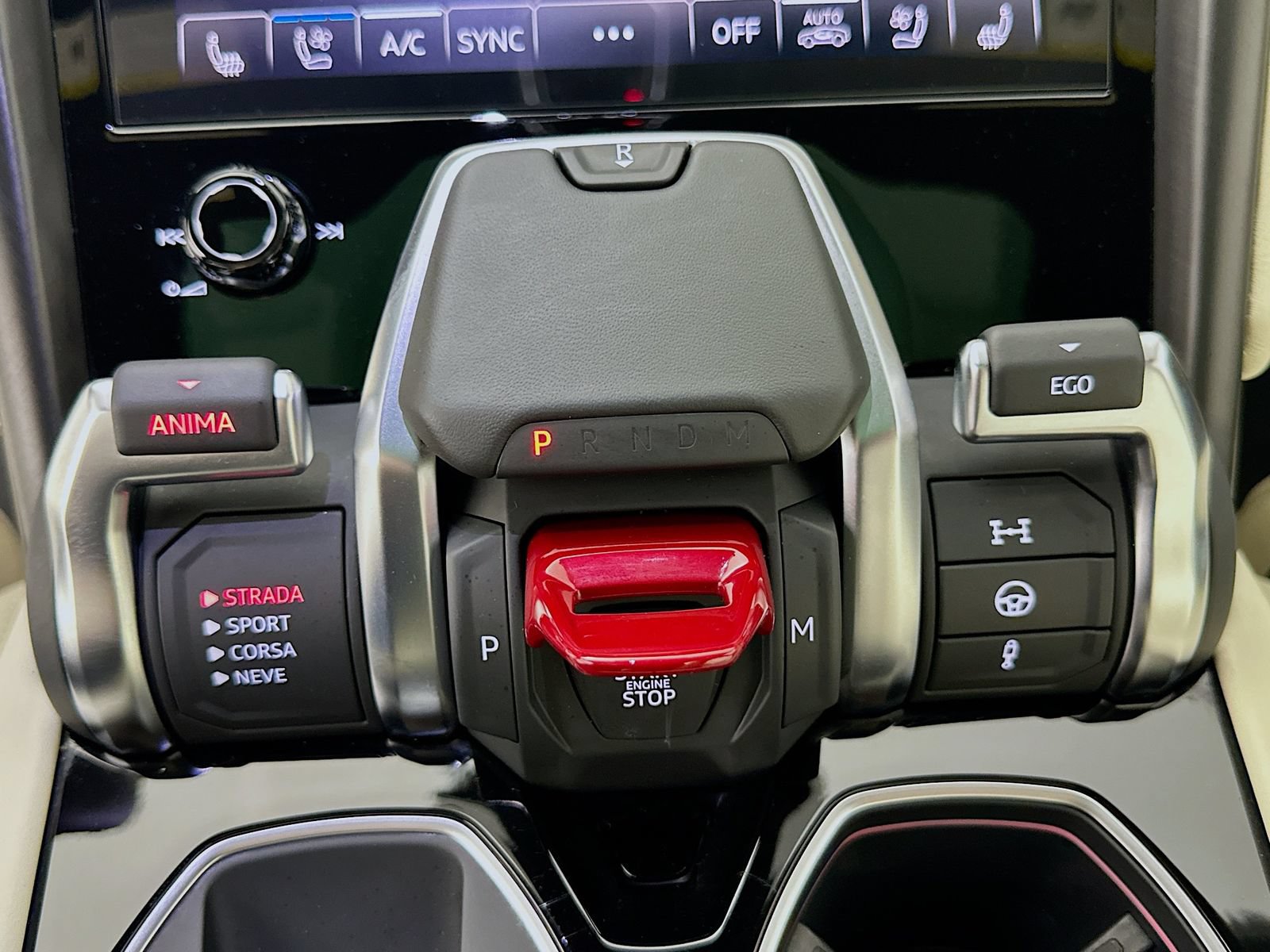 Used 2024 Lamborghini Urus S AWD/4WD image 27