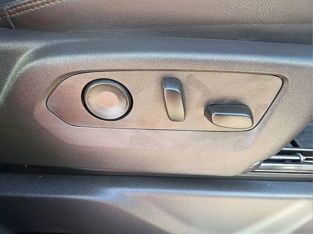 Used 2025 GMC Sierra 2500 AT4 w/ AT4 Premium Plus Package image 15