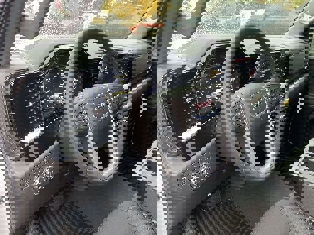 New 2026 GMC Sierra 1500 Elevation image 10