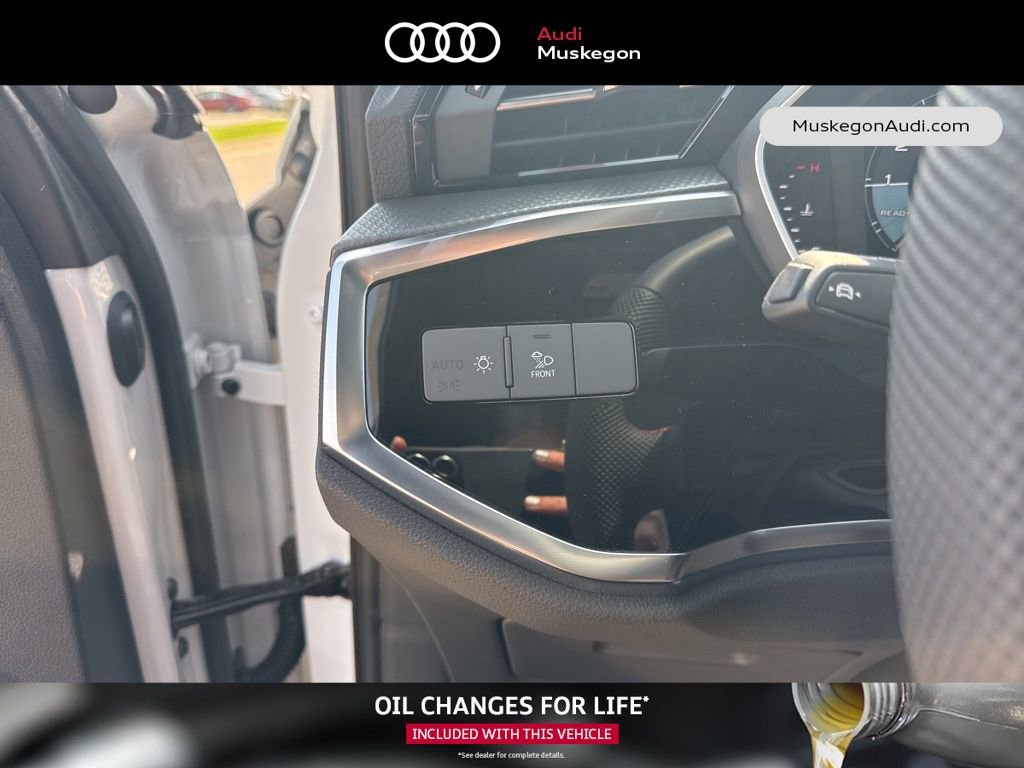 New 2025 Audi Q3 2.0T Premium Plus image 14