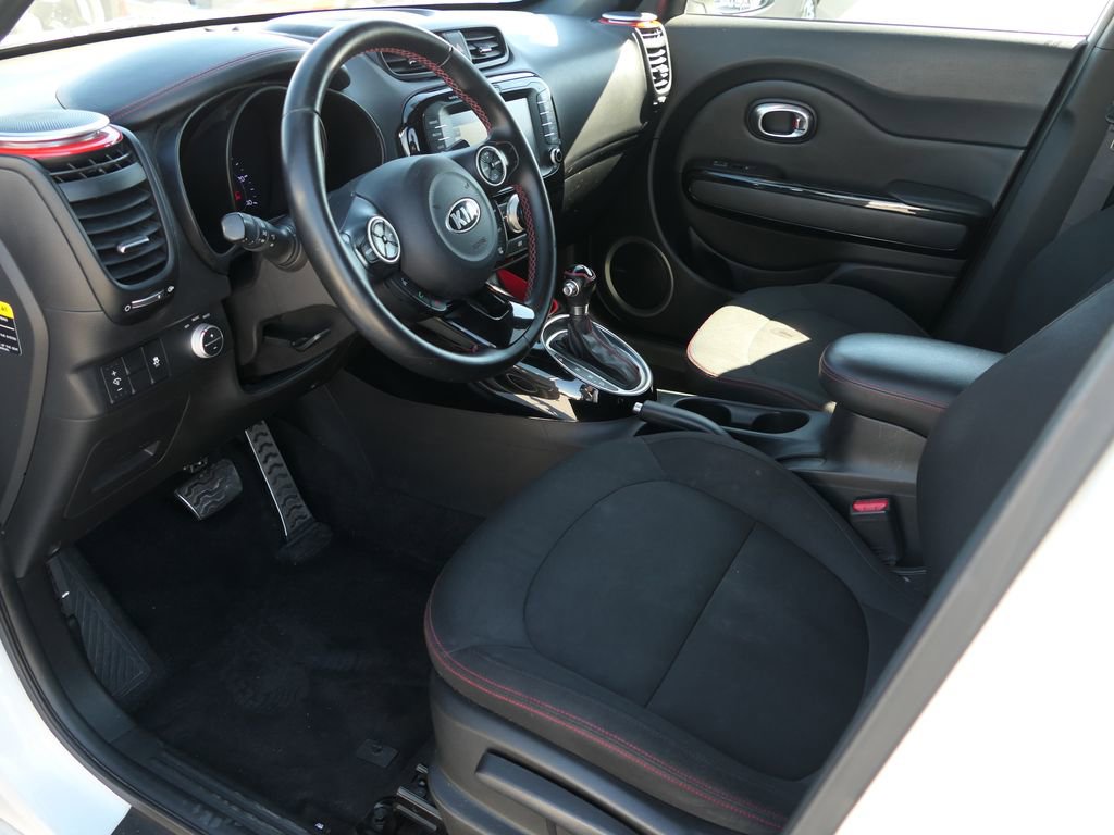 Used 2014 Kia Soul + FWD image 14