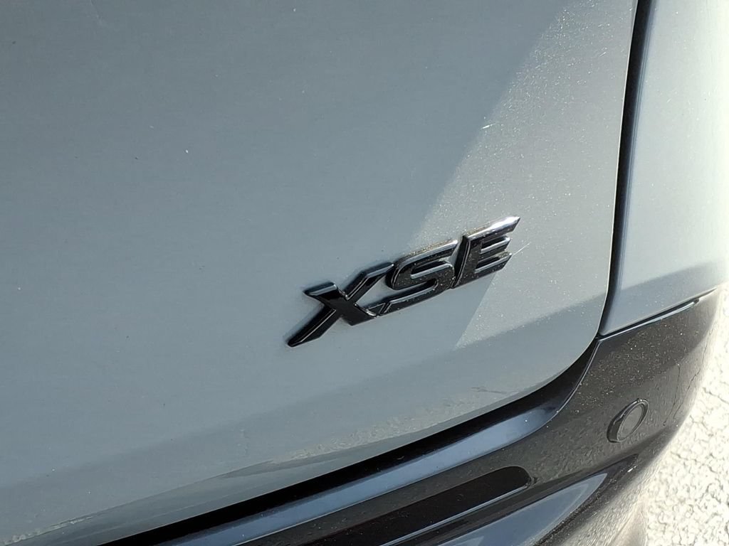 New 2026 Toyota Sienna XSE FWD image 5