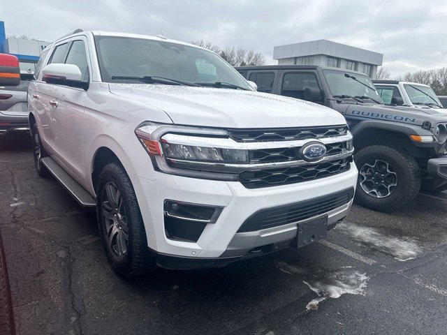 Used 2023 Ford Expedition Limited image 8