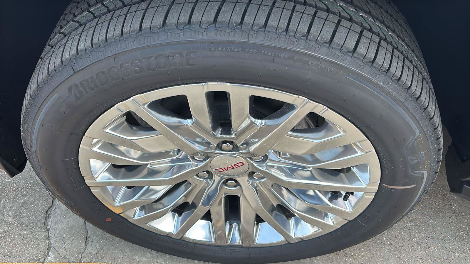 New 2026 GMC Yukon XL Denali RWD image 13
