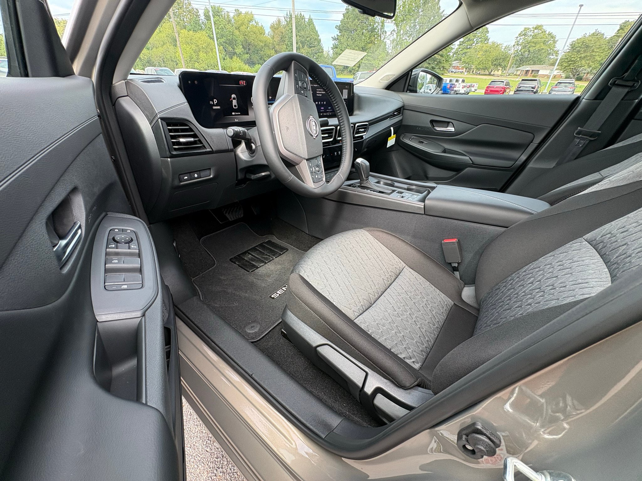 New 2027 Nissan Sentra SV w/ SV Convenience Package FWD image 11