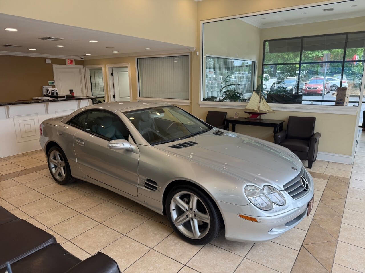 Used 2005 Mercedes-Benz SL 500 image 3