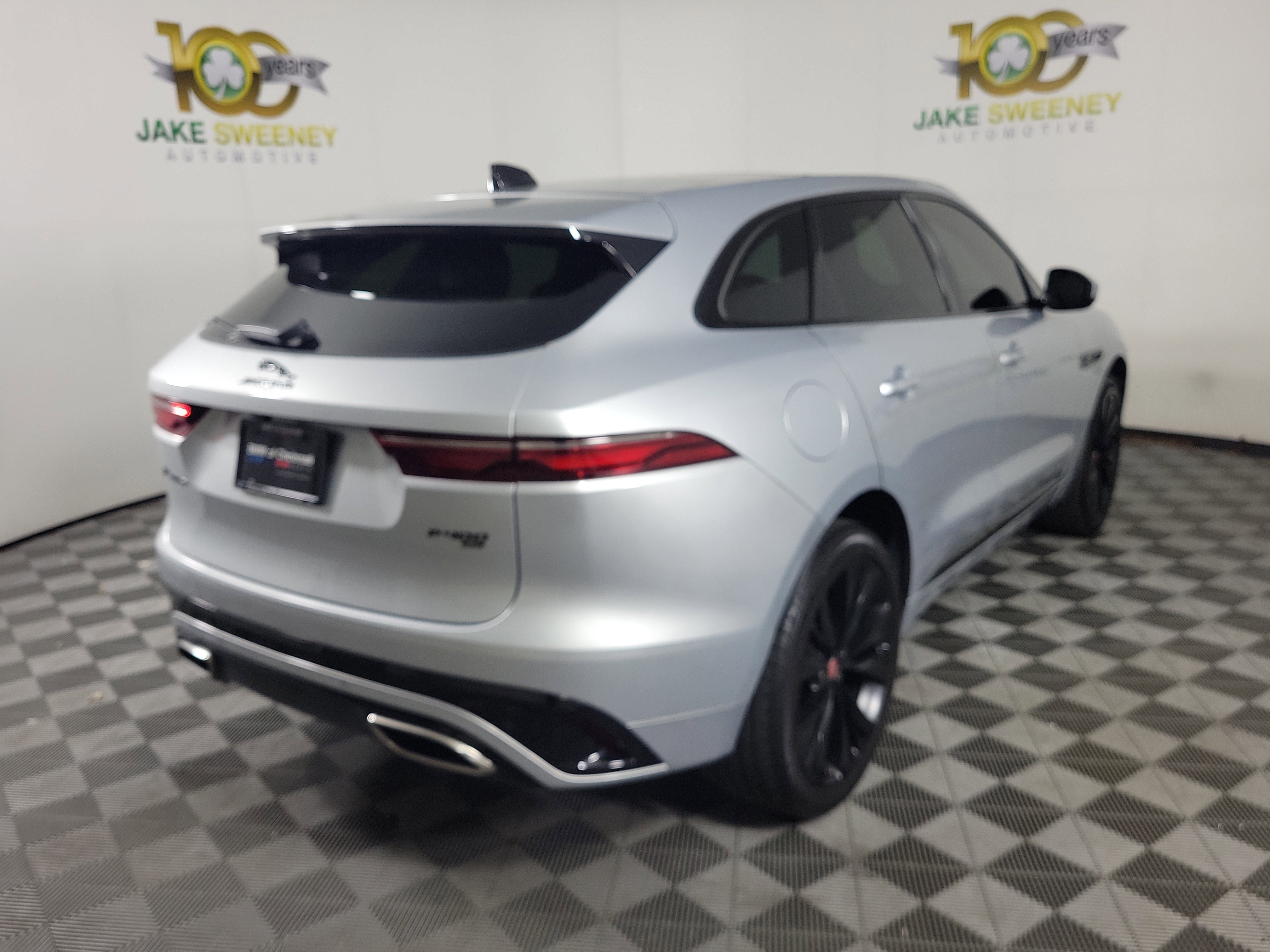 Used 2023 Jaguar F-PACE R-Dynamic S AWD/4WD image 7