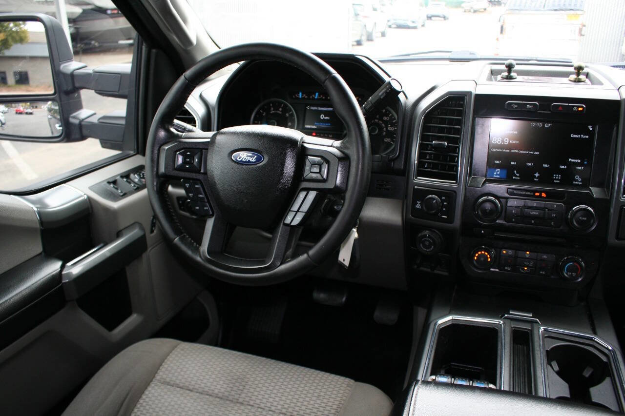 Used 2017 Ford F150 XLT w/ Equipment Group 302A Luxury image 13