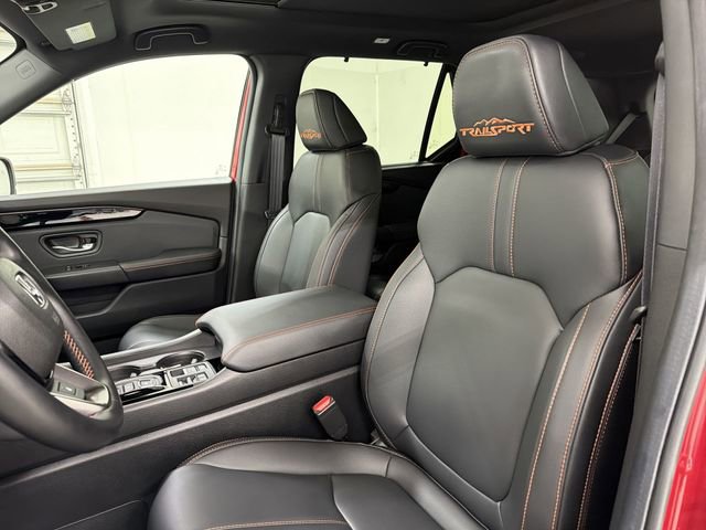 Used 2025 Honda Pilot TrailSport image 21