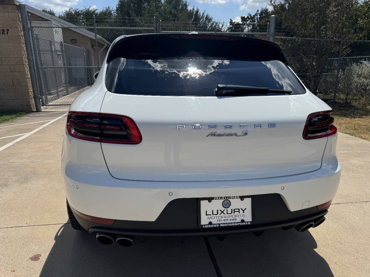 Used 2015 Porsche Macan S AWD/4WD image 11