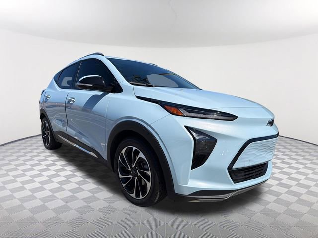 Certified 2023 Chevrolet Bolt EUV Premier w/ Sun & Sound Package image 3